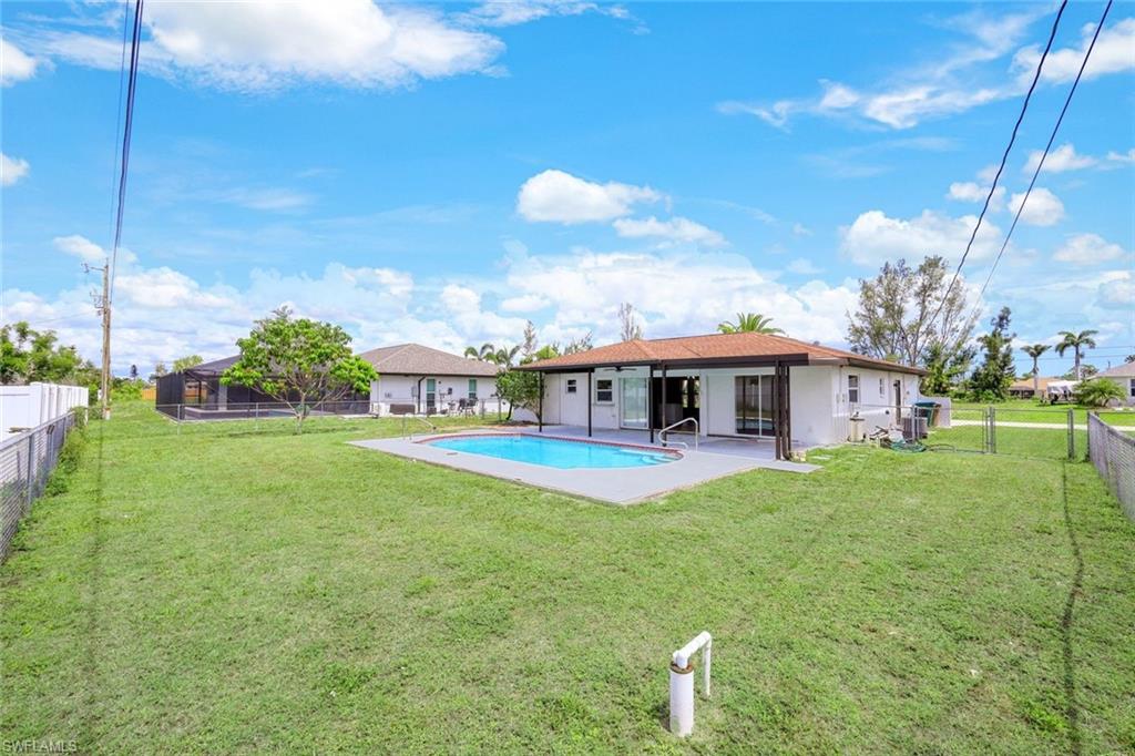 CAPE CORAL - Residential