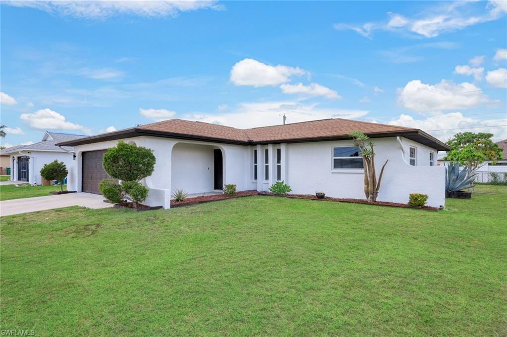 CAPE CORAL - Residential