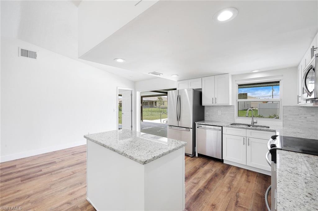 CAPE CORAL - Residential