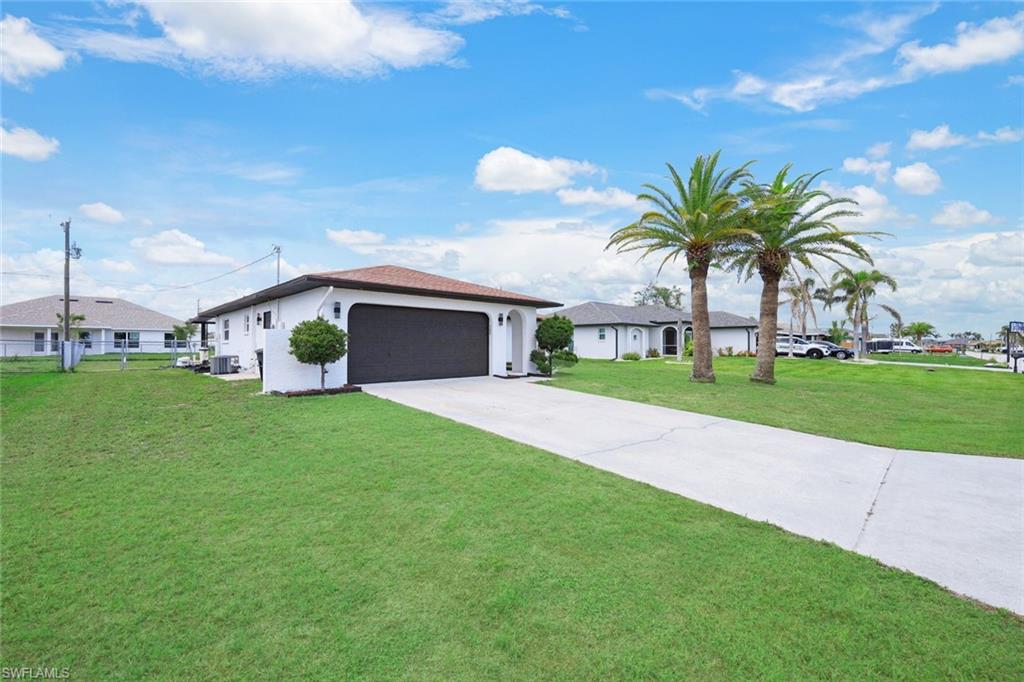 CAPE CORAL - Residential