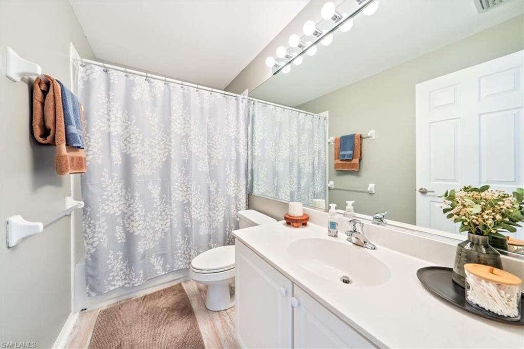 SHADOW GLEN - Residential