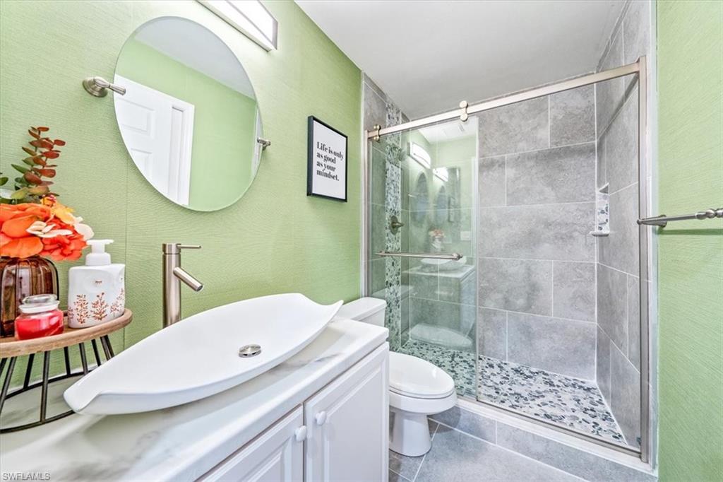 SHADOW GLEN - Residential