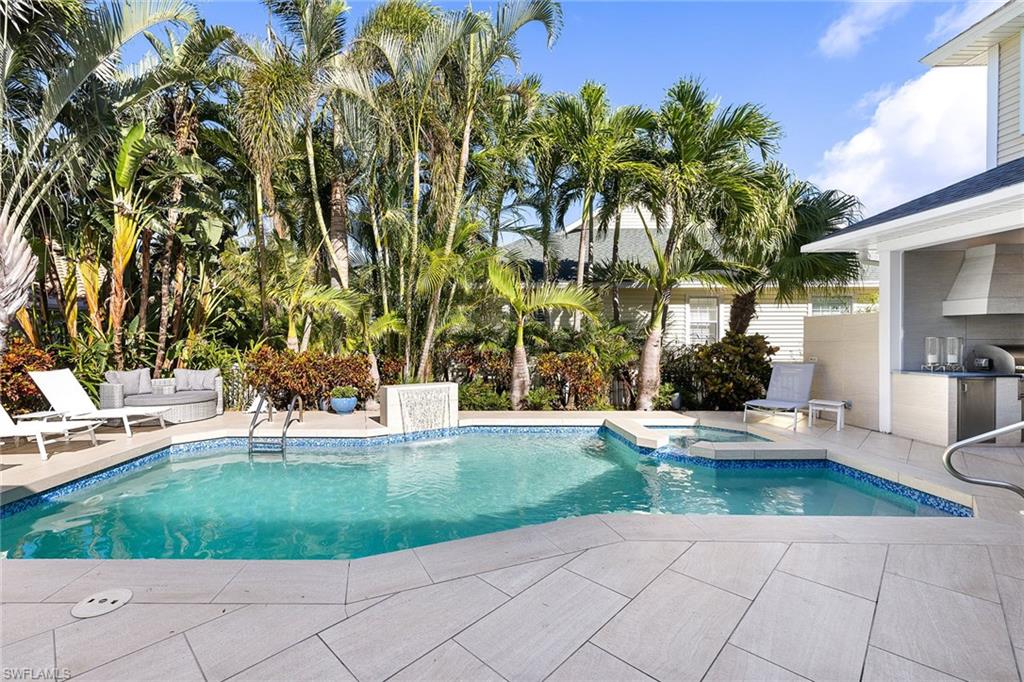 OLDE NAPLES - Residential