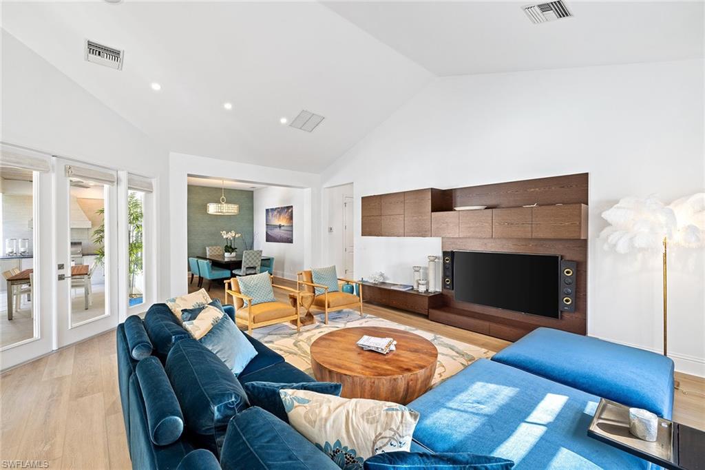 OLDE NAPLES - Residential