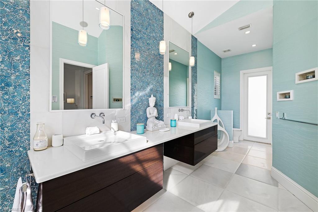 OLDE NAPLES - Residential