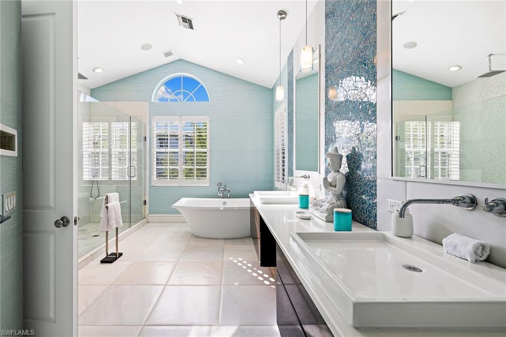 OLDE NAPLES - Residential