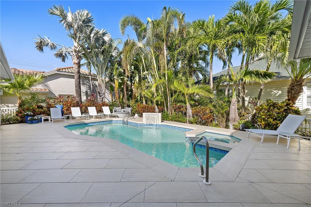 OLDE NAPLES - Residential