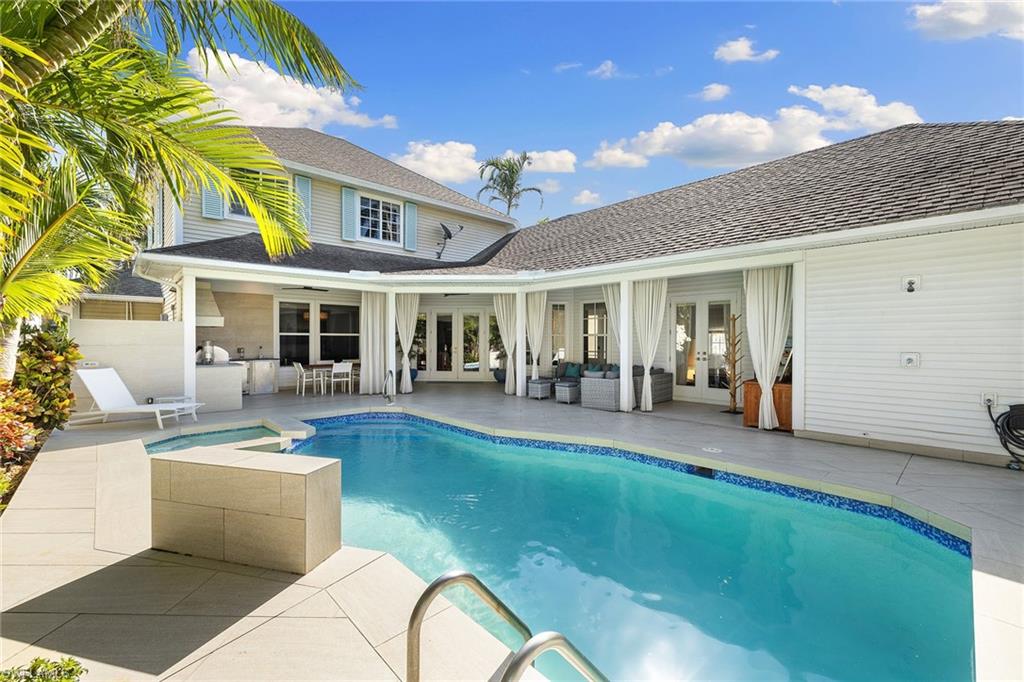 OLDE NAPLES - Residential