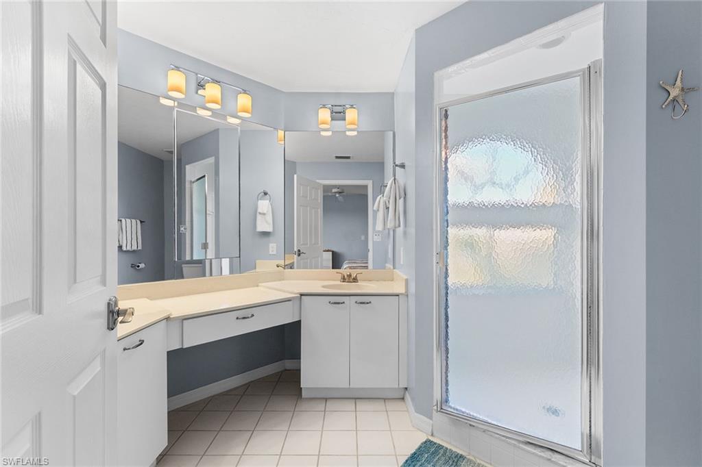 LAKESIDE GARDENS - Residential Lease