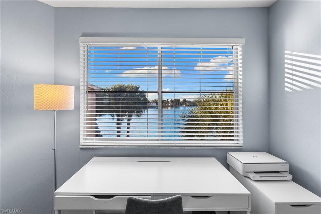 LAKESIDE GARDENS - Residential Lease