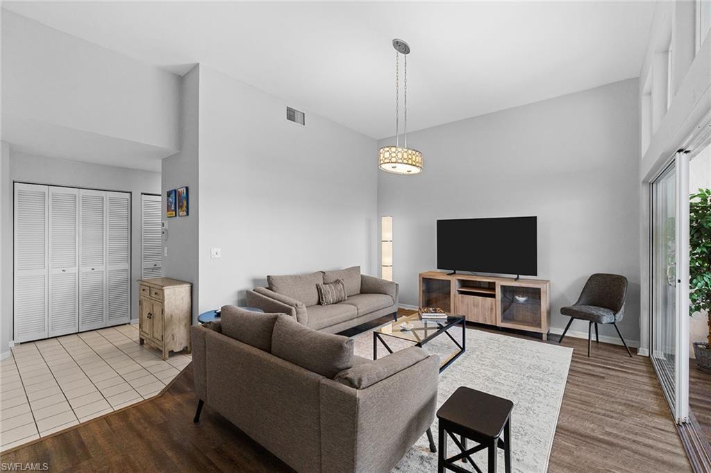 LAKESIDE GARDENS - Residential Lease