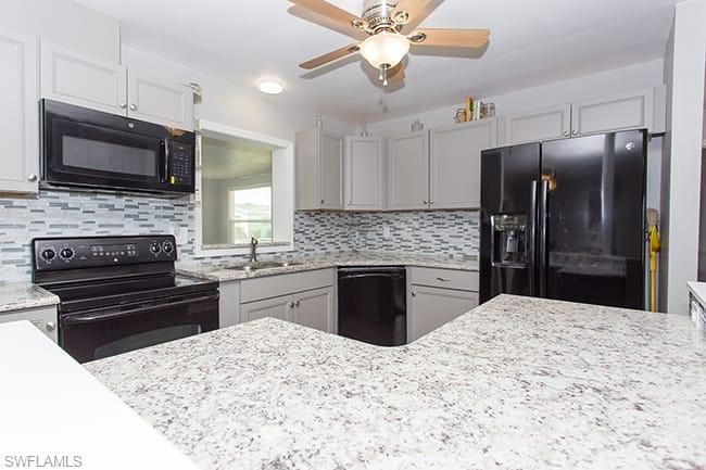 WILLOW LAKE - Residential