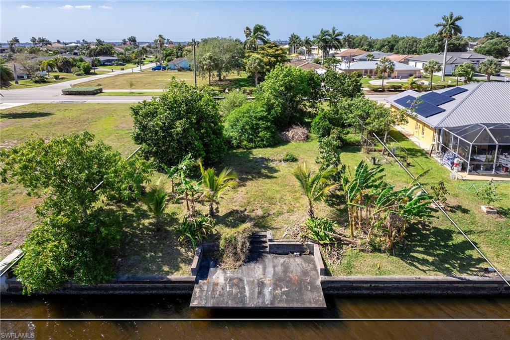 CAPE CORAL - Land
