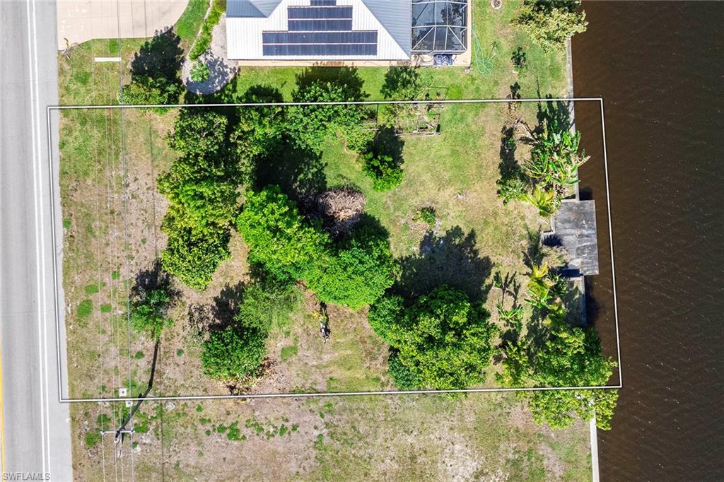 CAPE CORAL - Land