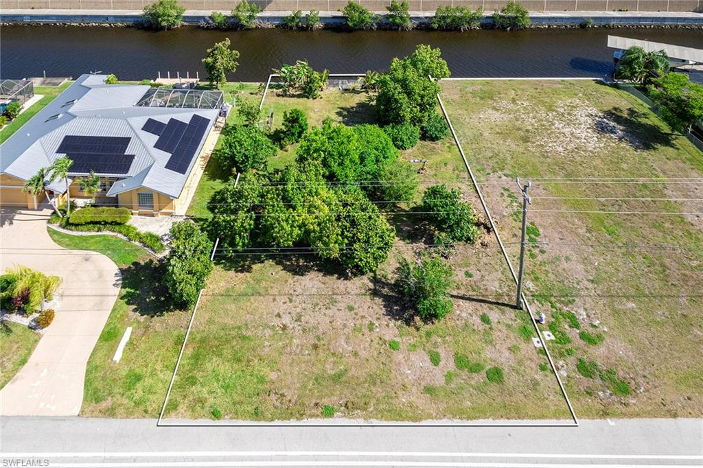 CAPE CORAL - Land