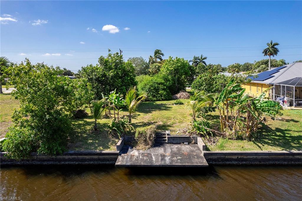 CAPE CORAL - Land