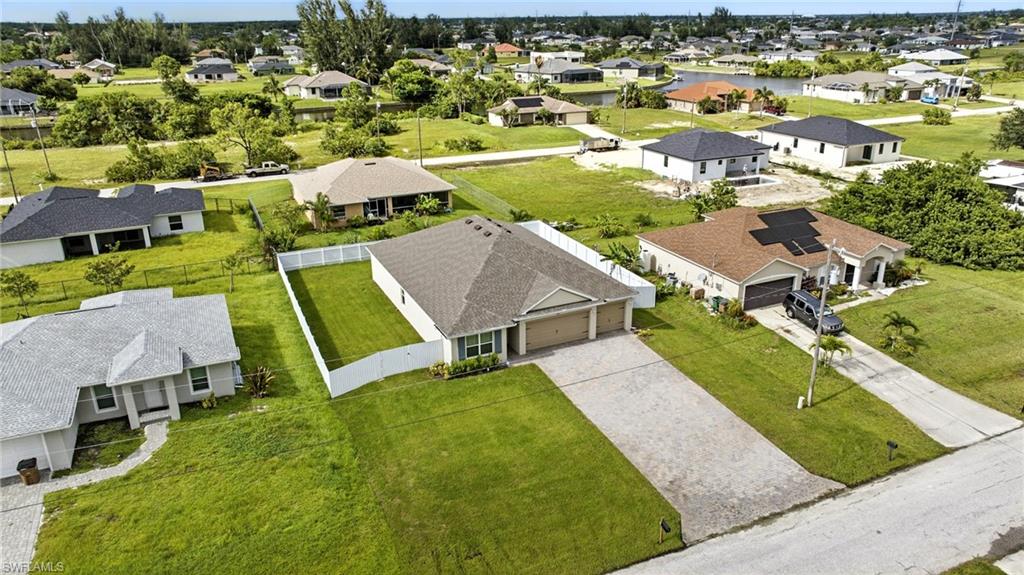 CAPE CORAL - Residential