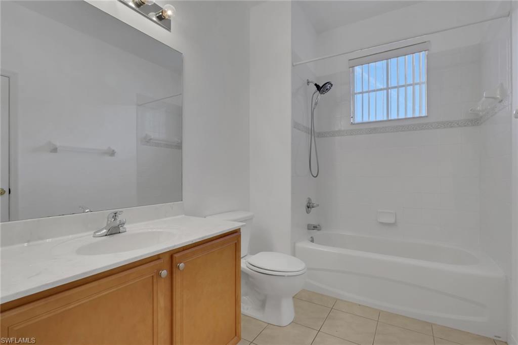 LAKE BARRINGTON - Residential