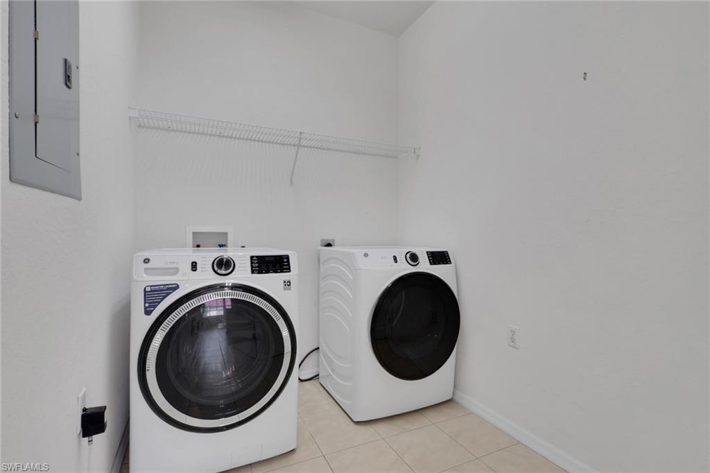 LAKE BARRINGTON - Residential