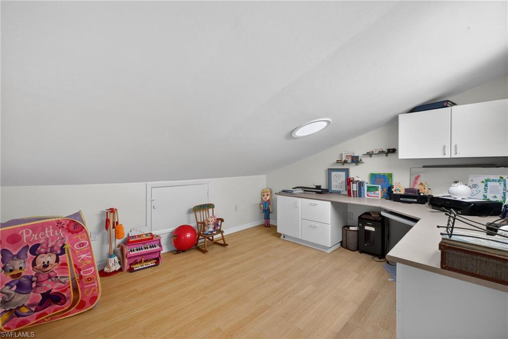 LONGBOAT VILLAGE - Residential