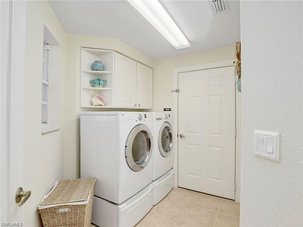 IBIS COVE - Residential