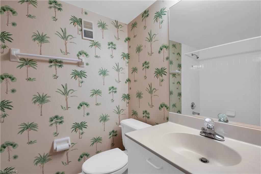 LAKESIDE GARDENS - Residential