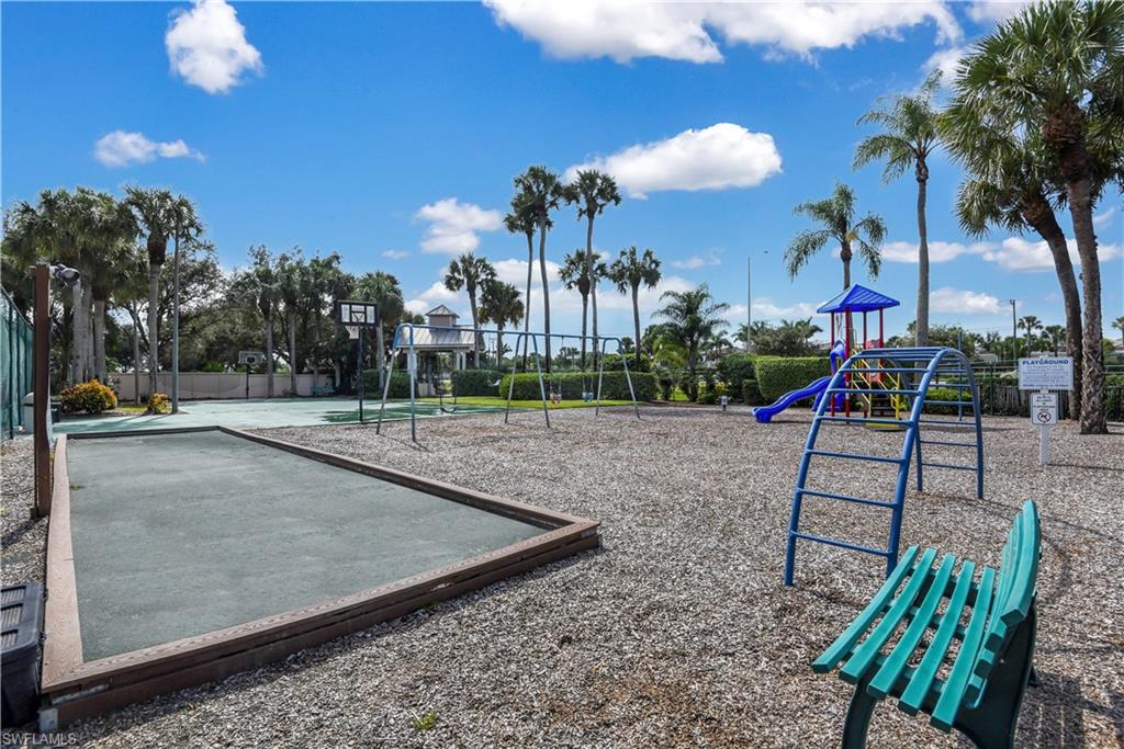 LAKESIDE GARDENS - Residential