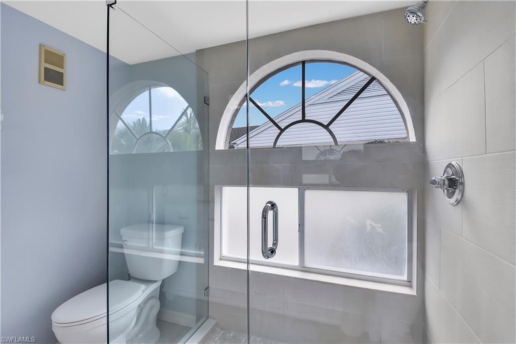 LAKESIDE GARDENS - Residential