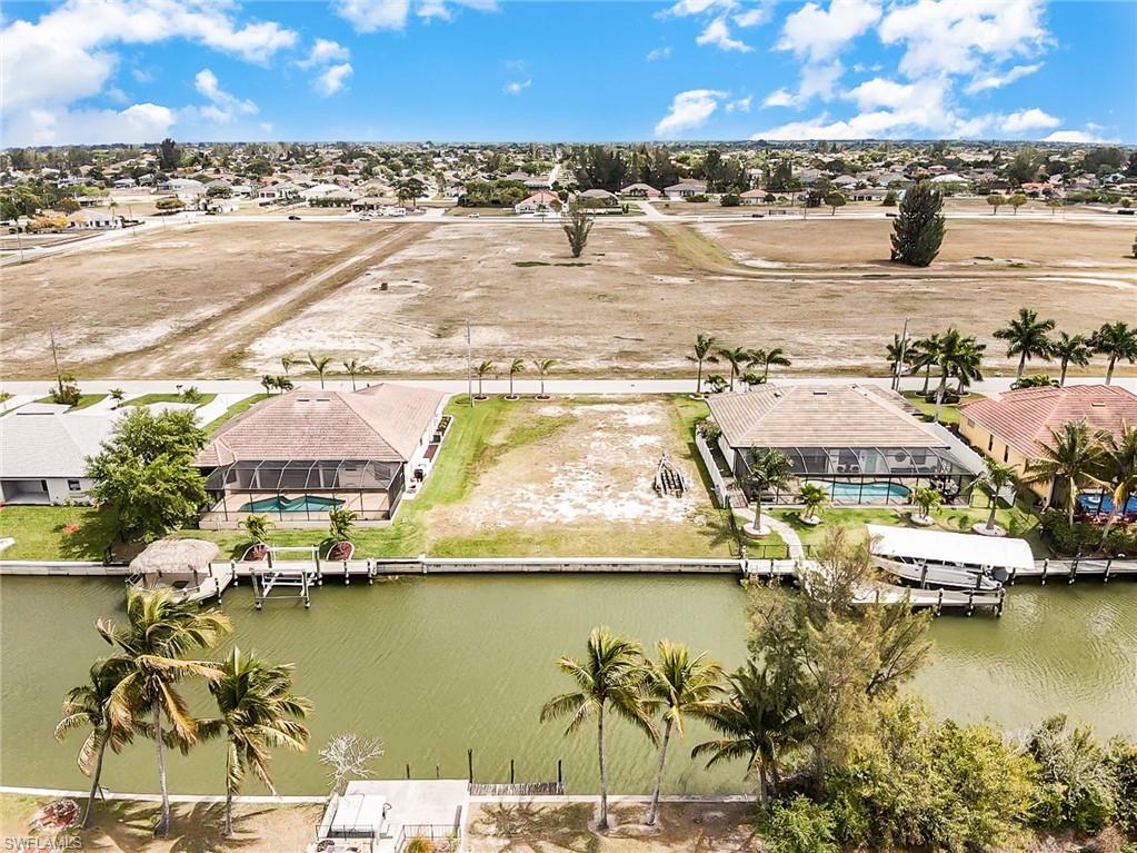 CAPE CORAL - Land