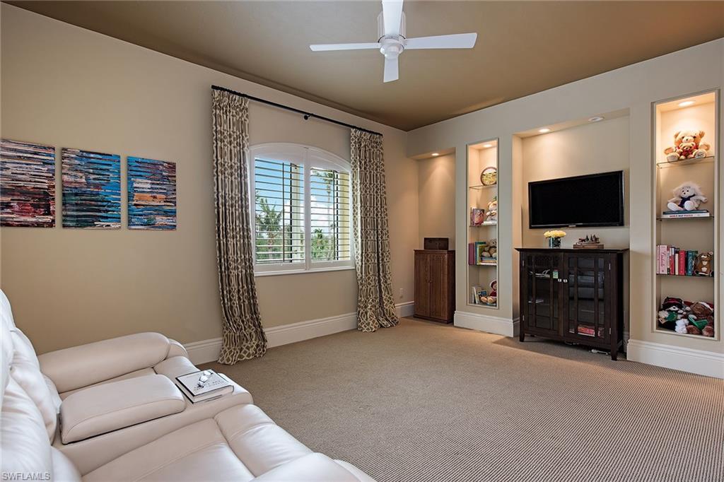 WINDSOR AT BAY COLONY - Residential