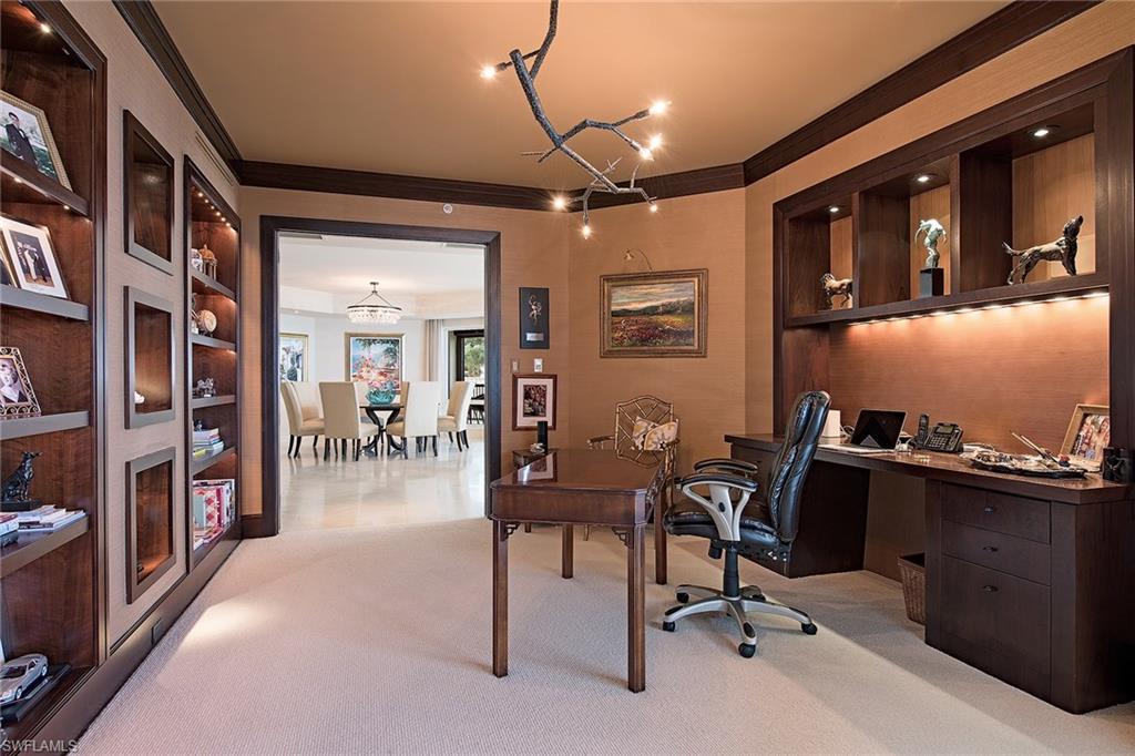 WINDSOR AT BAY COLONY - Residential