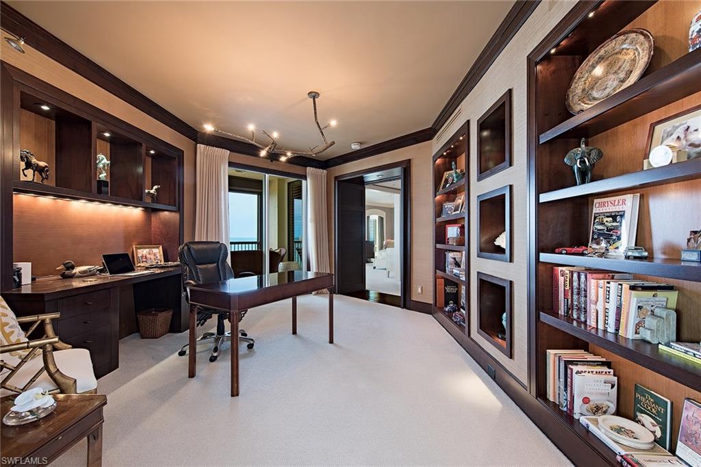 WINDSOR AT BAY COLONY - Residential