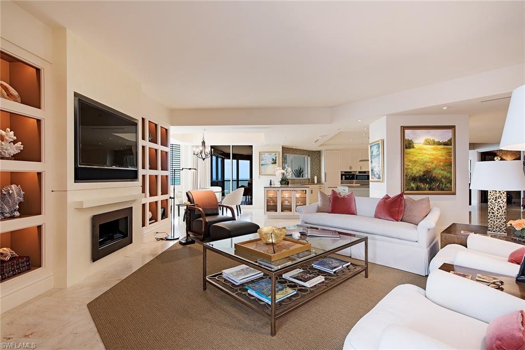 WINDSOR AT BAY COLONY - Residential