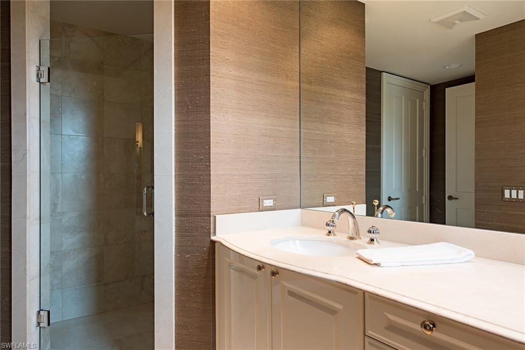 WINDSOR AT BAY COLONY - Residential