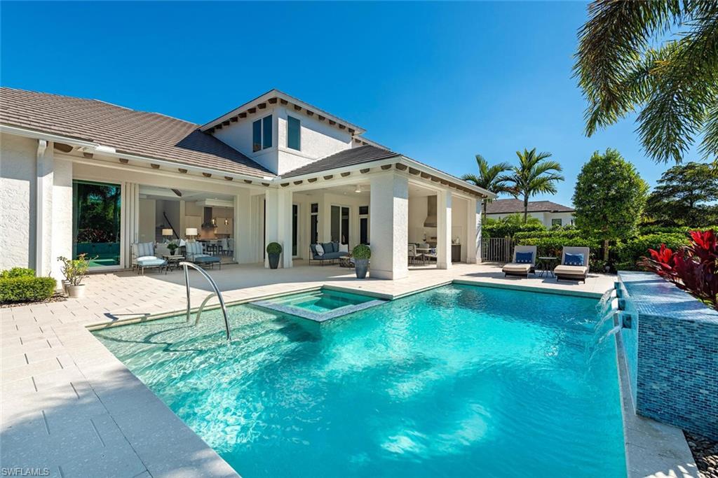 THE ENCLAVE OF DISTINCTION - Residential