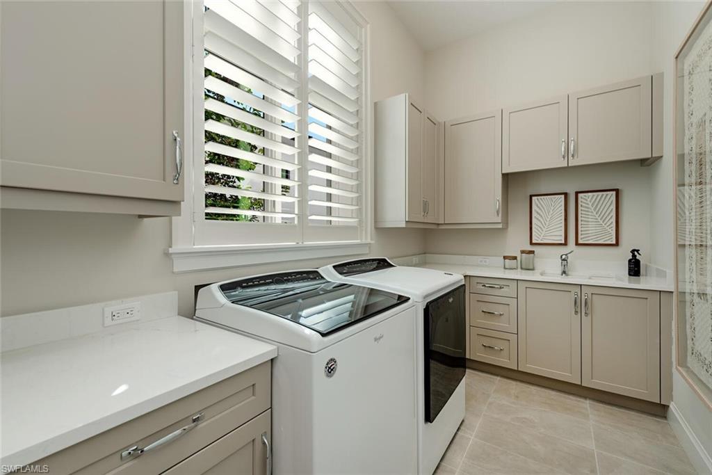 THE ENCLAVE OF DISTINCTION - Residential