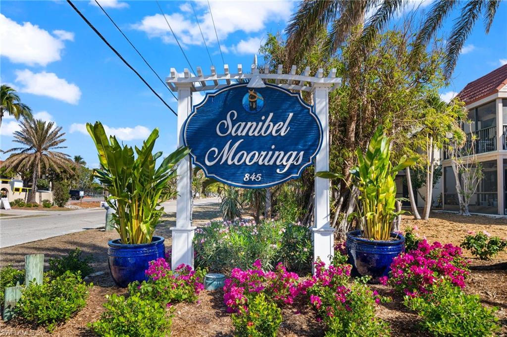 SANIBEL MOORINGS CONDO - Residential