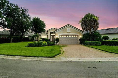 1842 Winding Oaks WAY NAPLES FL 34109