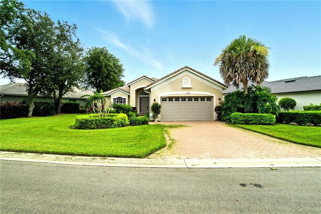 1842 Winding Oaks WAY