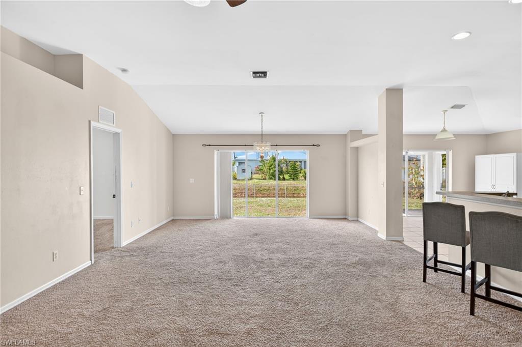 VARSITY LAKES - Residential