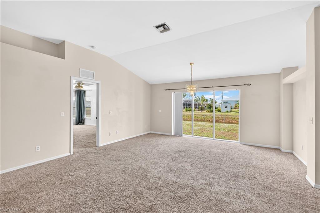 VARSITY LAKES - Residential