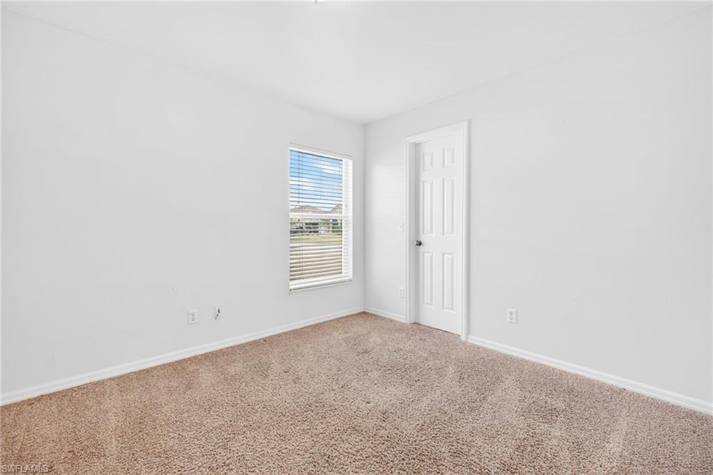 VARSITY LAKES - Residential