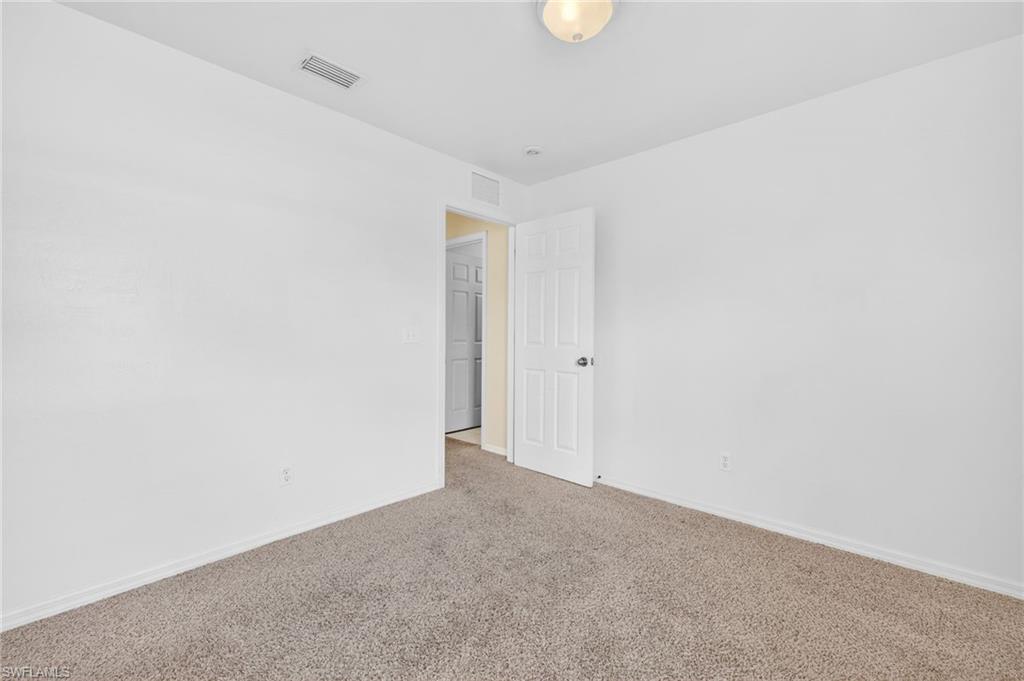 VARSITY LAKES - Residential