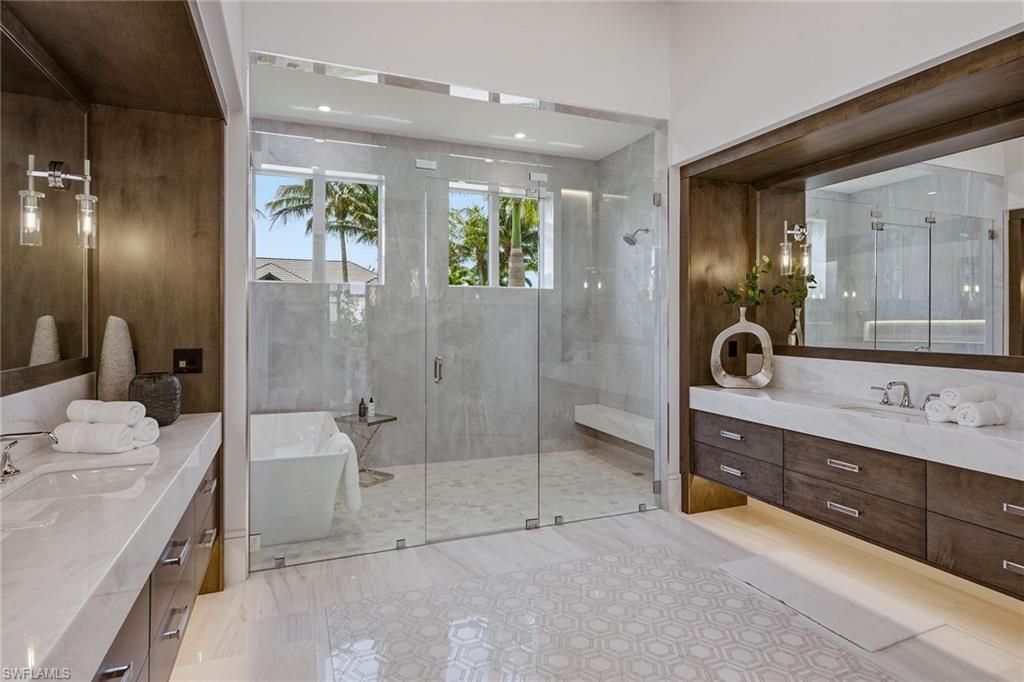 PARK SHORE - Residential