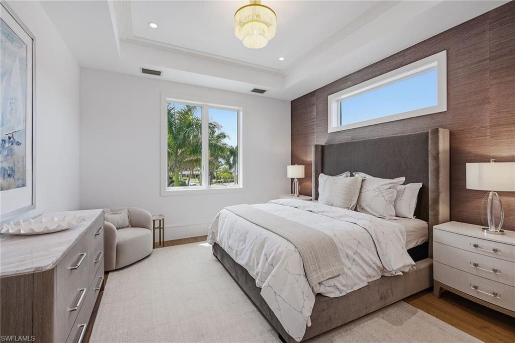 PARK SHORE - Residential