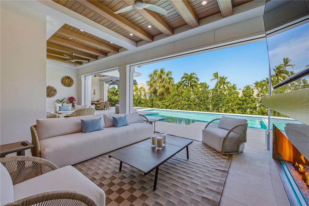 PARK SHORE - Residential