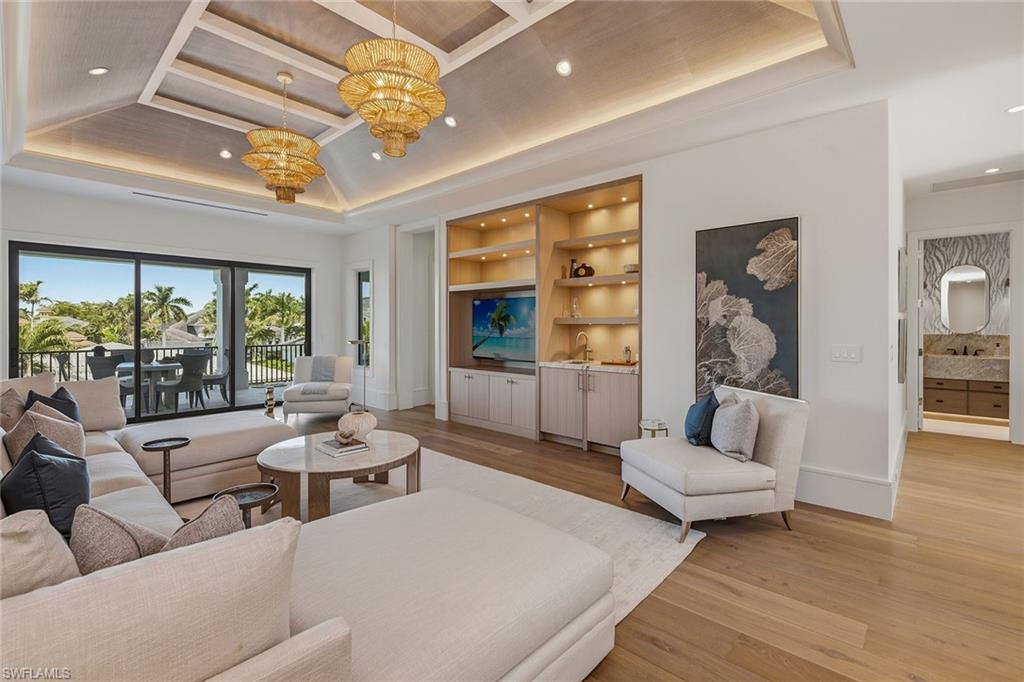 PARK SHORE - Residential