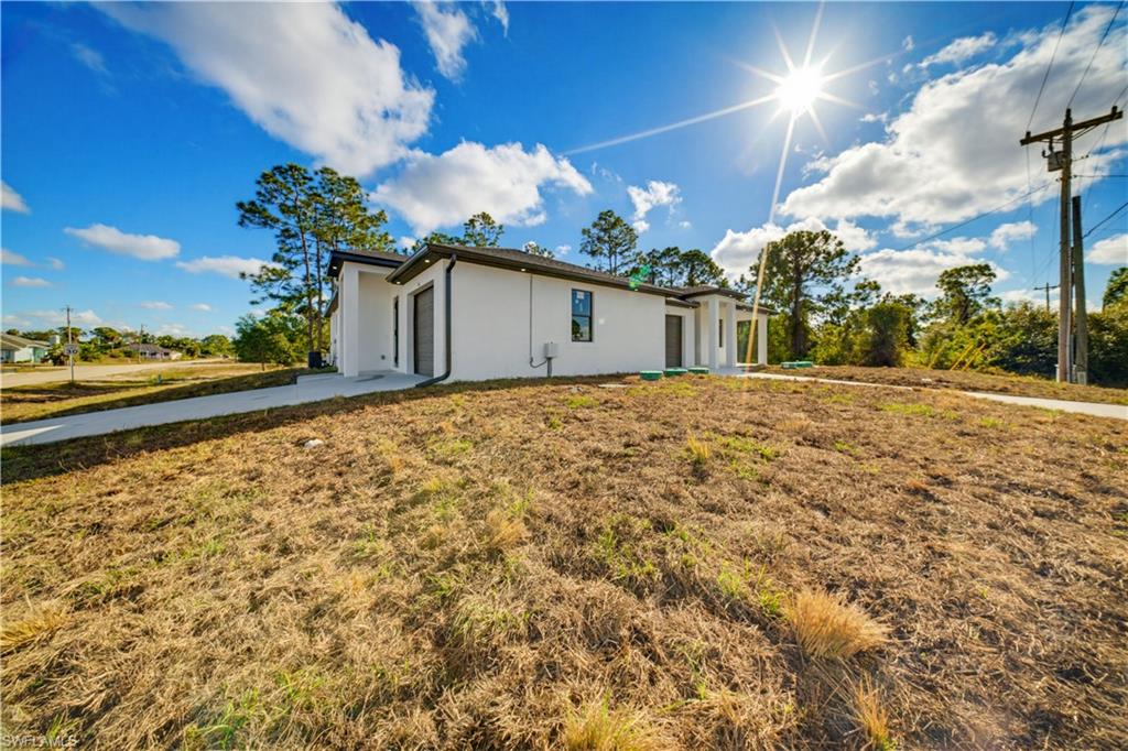 701-703 Homestead RD S