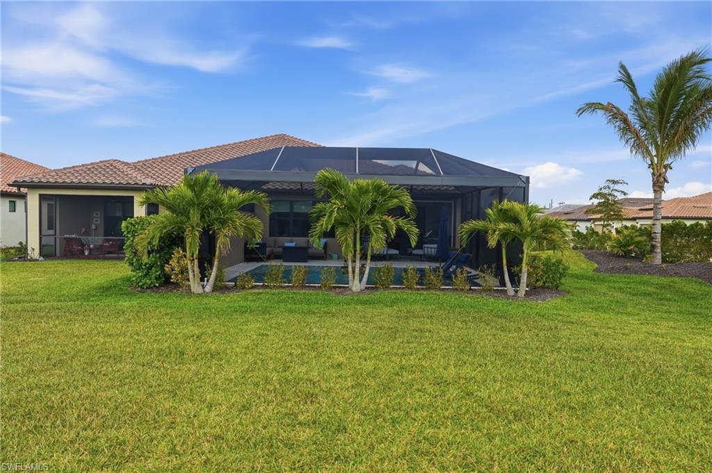 ESPLANADE LAKE CLUB - Residential