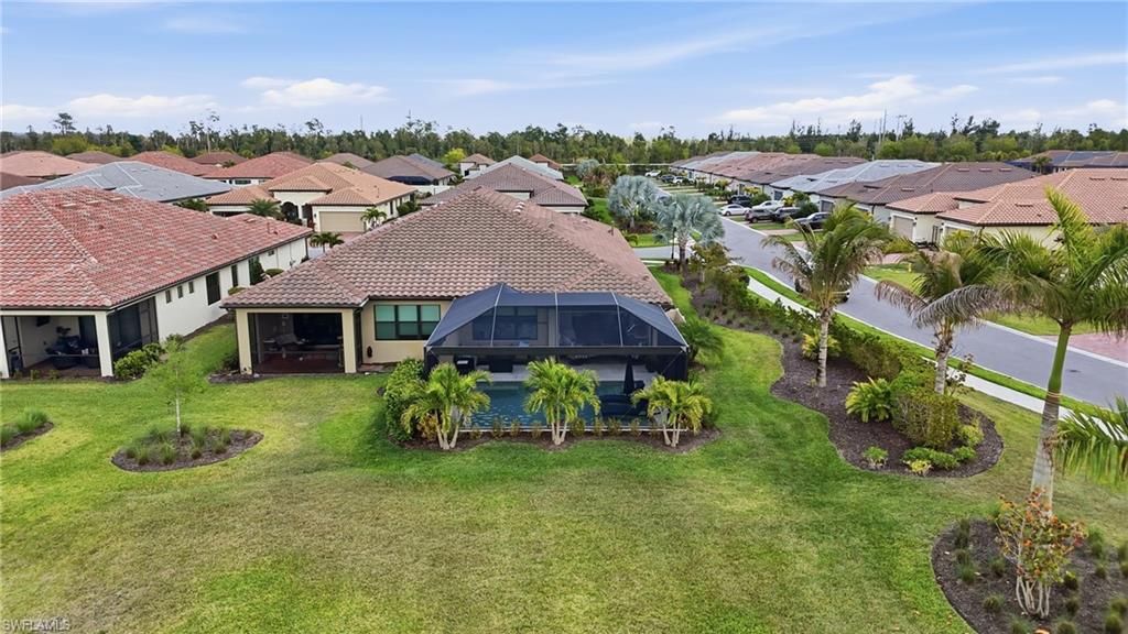 ESPLANADE LAKE CLUB - Residential